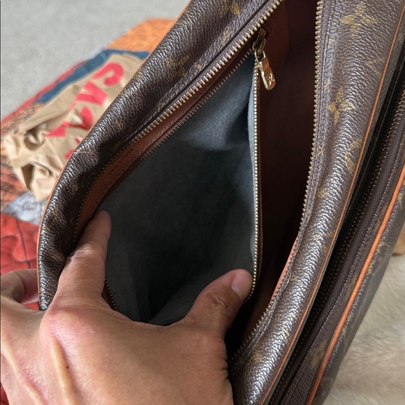 Louis Vuitton Monogram Brown and Tan Messenger Bag - Picture 7 of 9